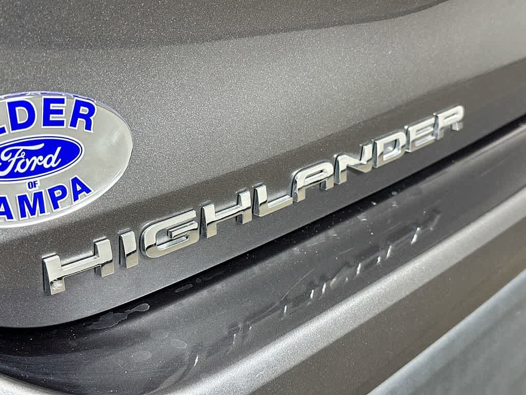 Thumbnail: 2021 Toyota Highlander - 7