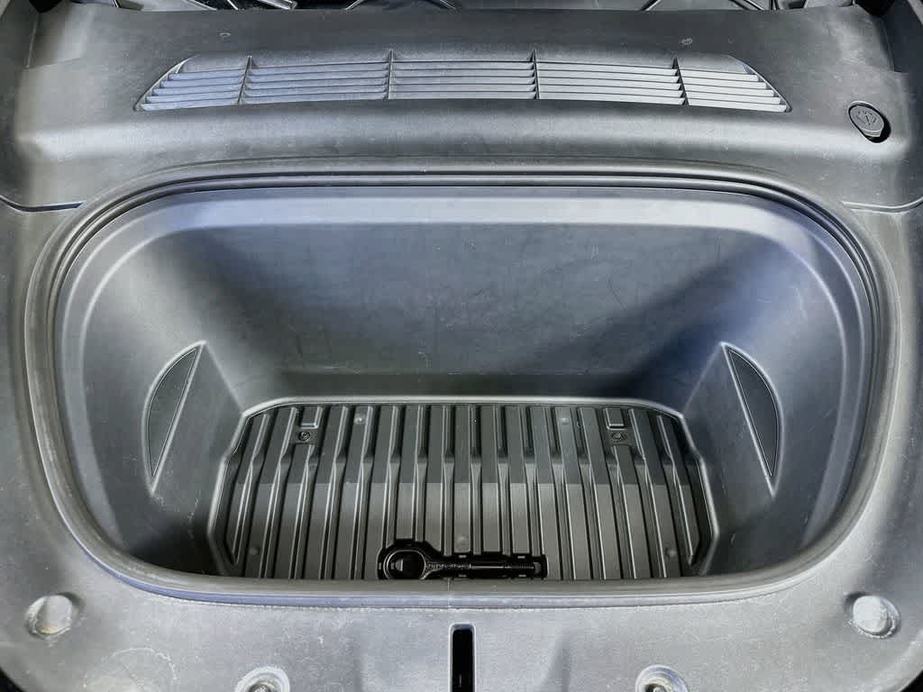 Thumbnail: 2022 Tesla Model Y - 8