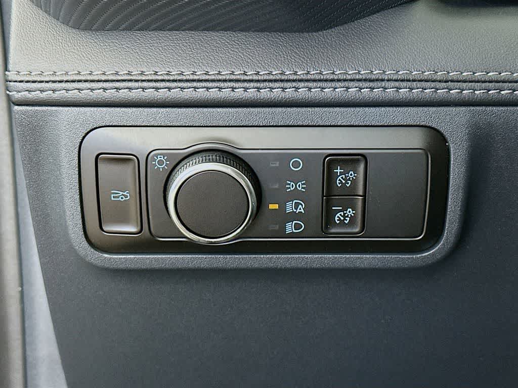 Thumbnail: 2025 Ford Mustang - 25