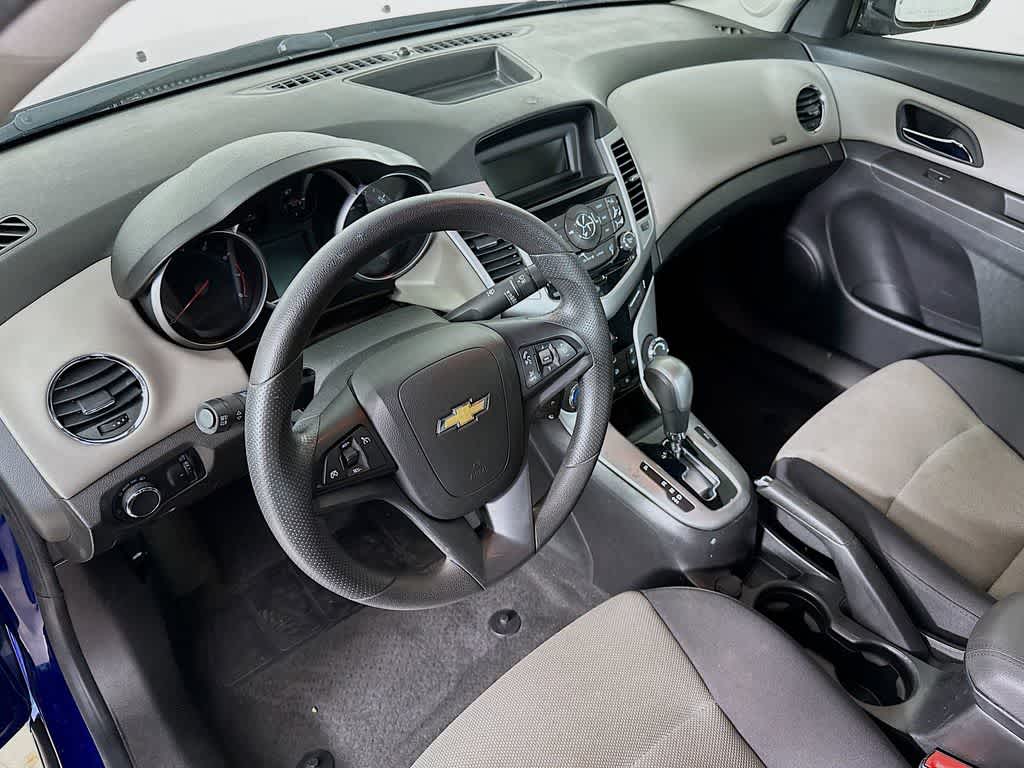 Thumbnail: 2013 Chevrolet Cruze - 2
