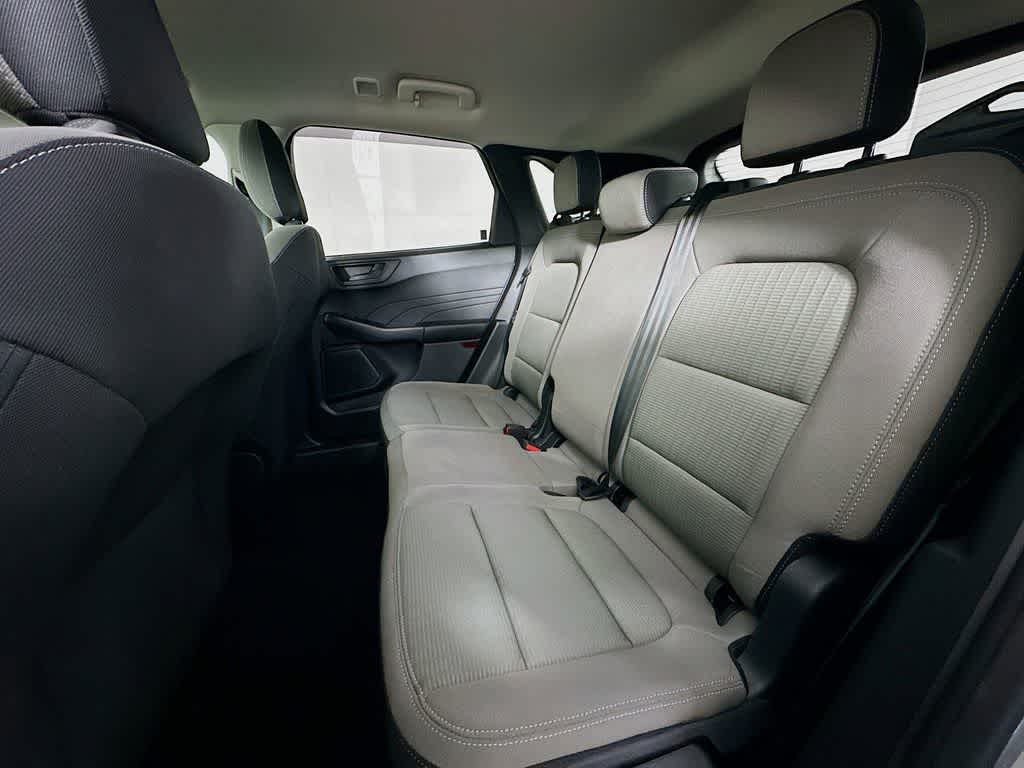 Thumbnail: 2022 Ford Escape - 12