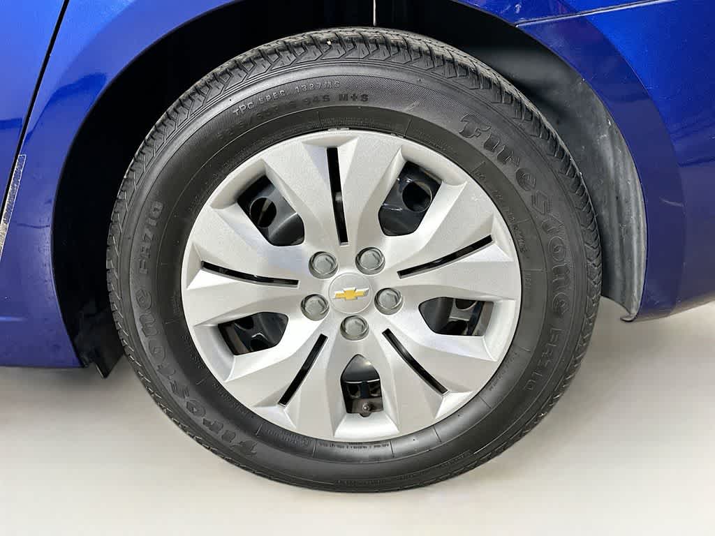 Thumbnail: 2013 Chevrolet Cruze - 8