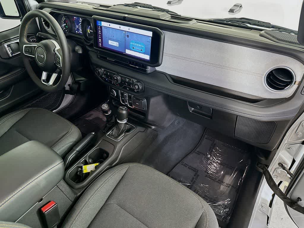 Thumbnail: 2024 Jeep Wrangler - 31