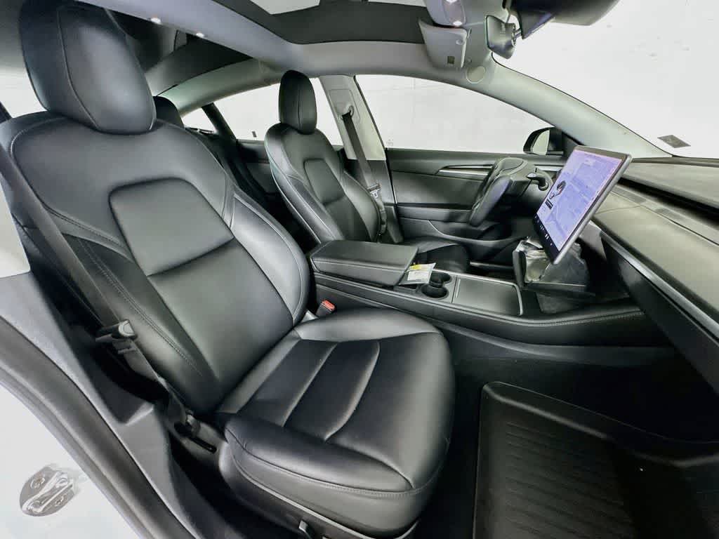 Thumbnail: 2021 Tesla Model 3 - 14