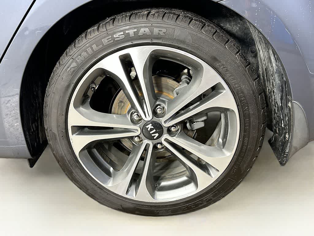 Thumbnail: 2016 Kia Forte - 8