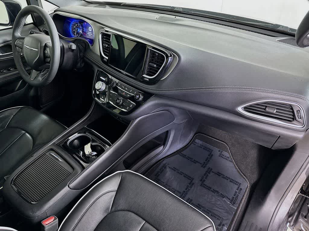 Thumbnail: 2022 Chrysler Pacifica - 36