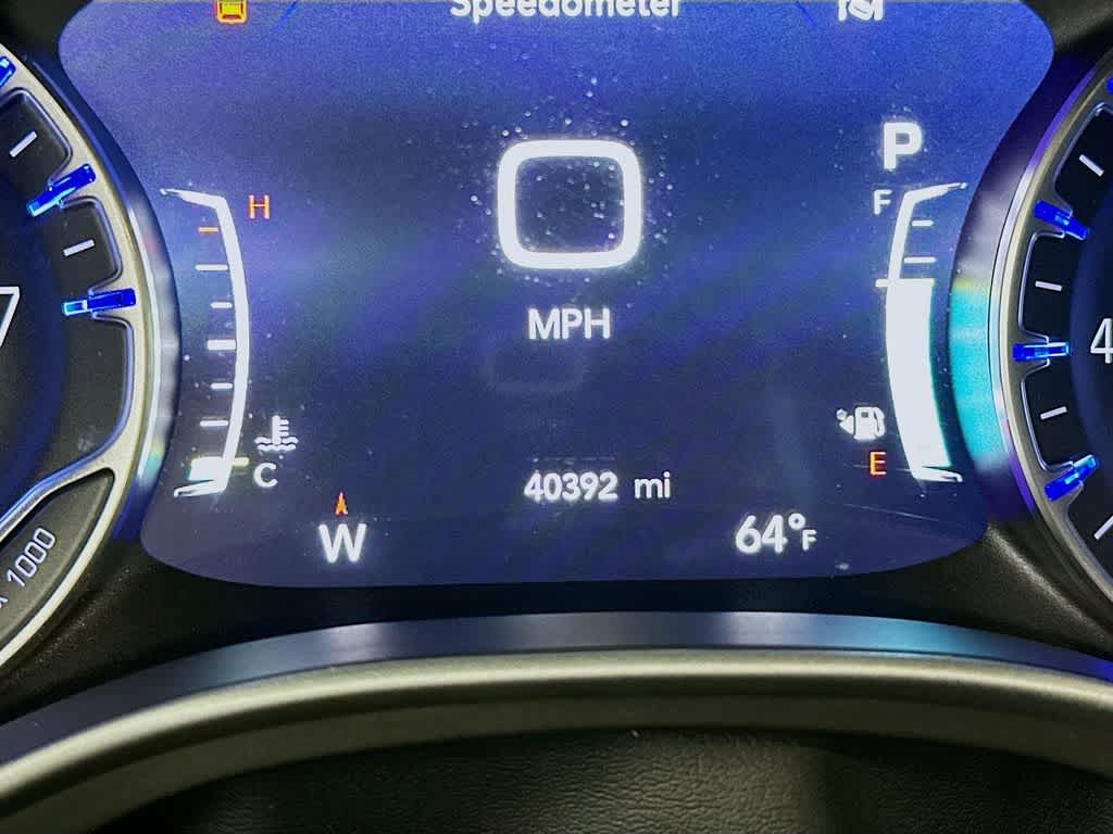 Thumbnail: 2022 Chrysler Pacifica - 20