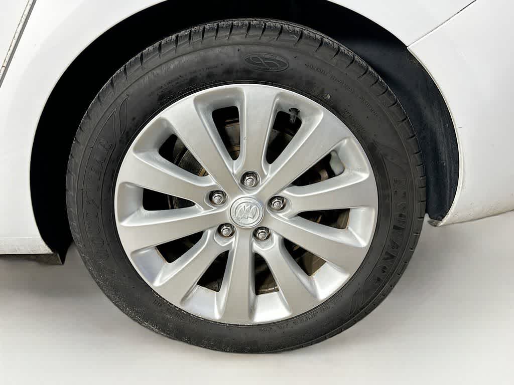 Thumbnail: 2016 Buick Verano - 8