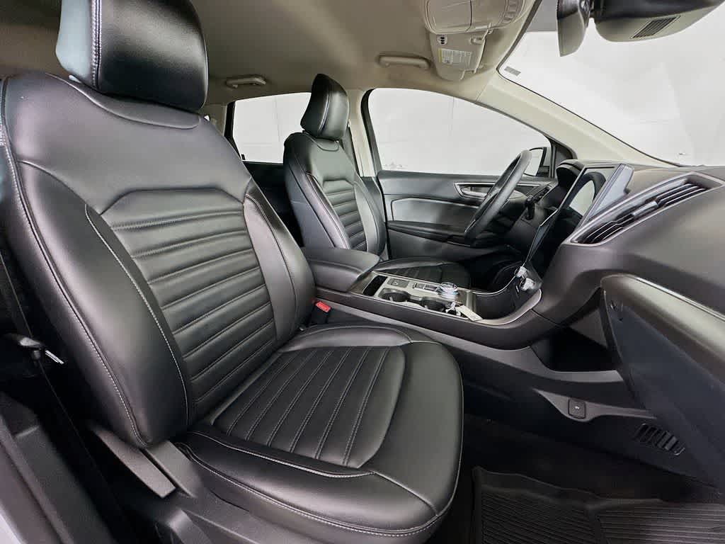 Thumbnail: 2022 Ford Edge - 15