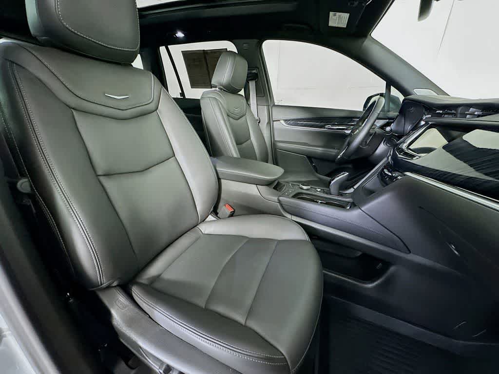 Thumbnail: 2025 Cadillac XT6 - 15