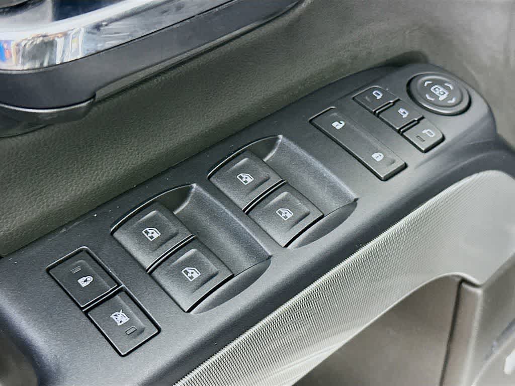 Thumbnail: 2017 Chevrolet Silverado 1500 - 29