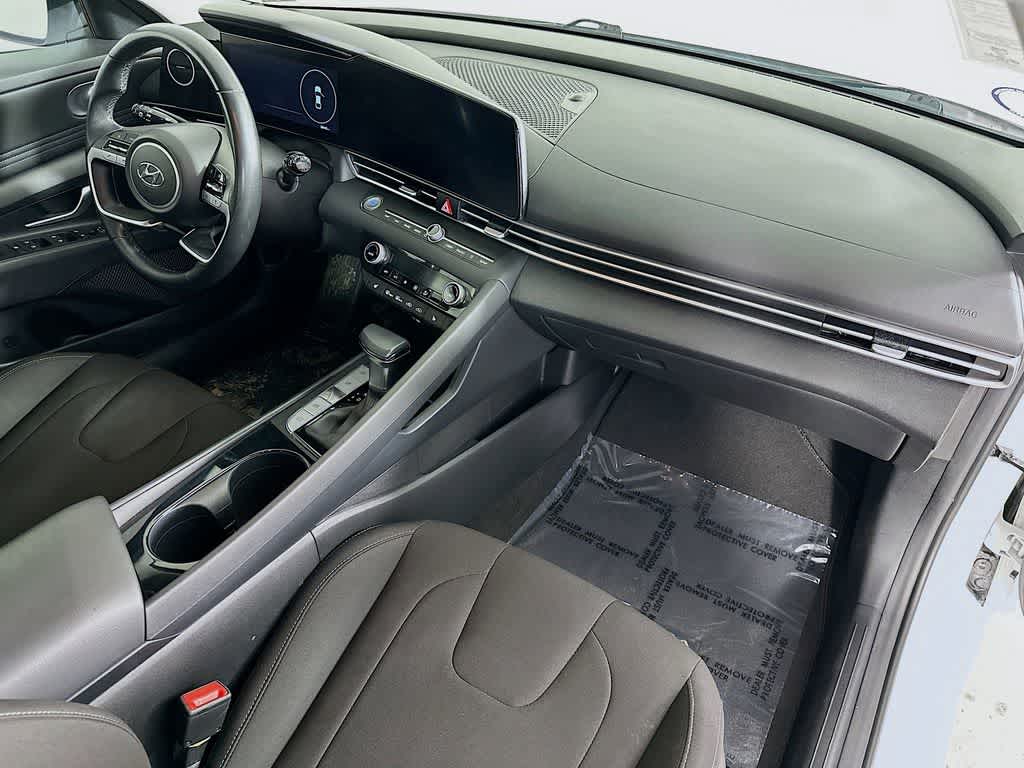 Thumbnail: 2023 Hyundai Elantra - 30