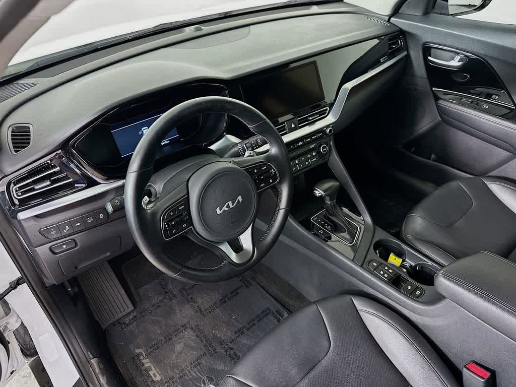 Thumbnail: 2022 Kia Niro - 2