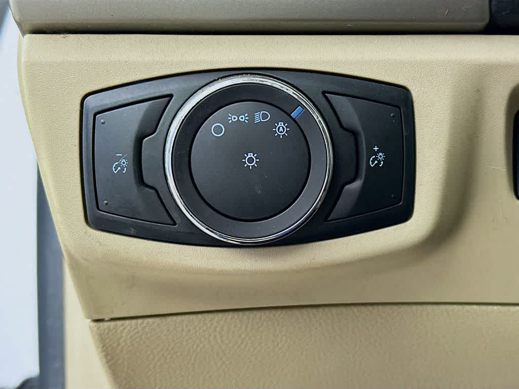 Thumbnail: 2016 Ford Fusion - 27