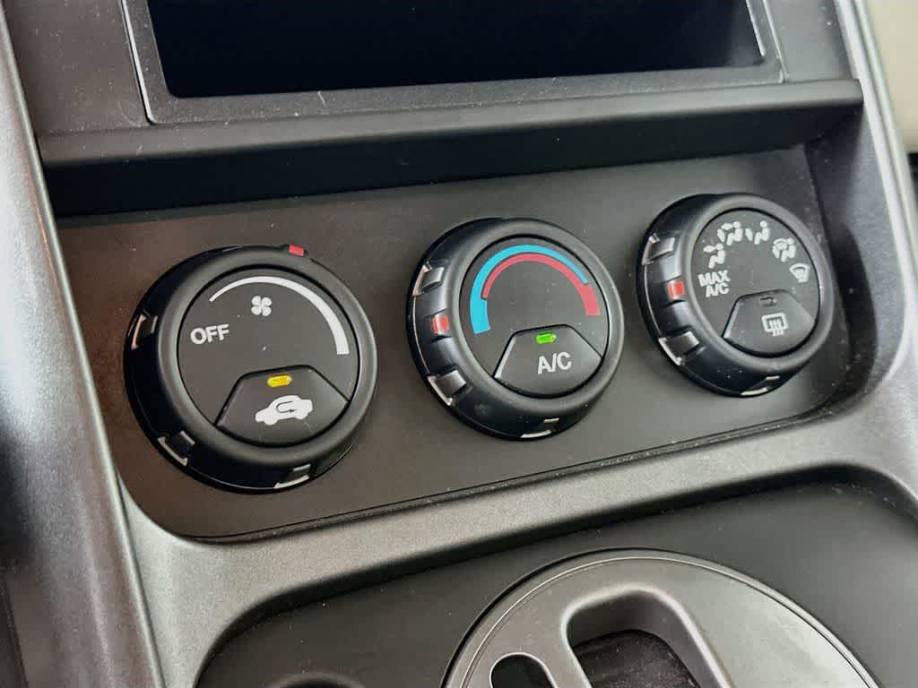 Thumbnail: 2011 Honda Element - 17