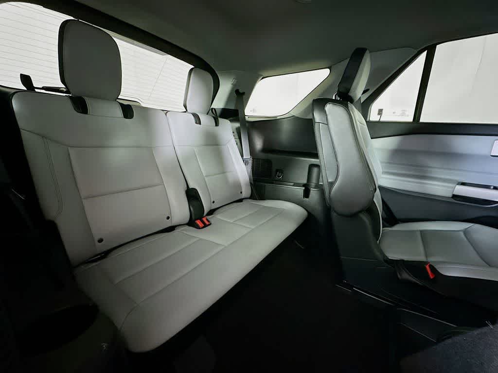 Thumbnail: 2021 Ford Explorer - 34
