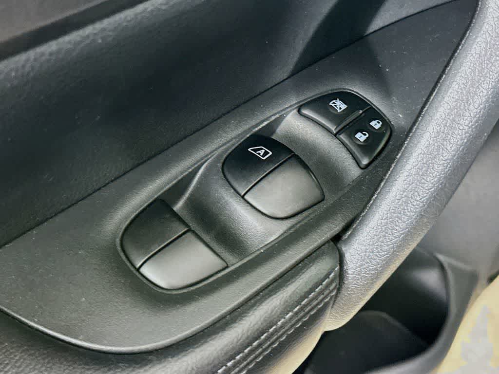 Thumbnail: 2016 Nissan Rogue - 29