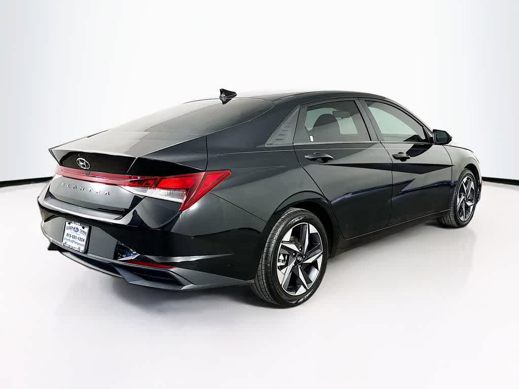 Thumbnail: 2023 Hyundai Elantra - 23