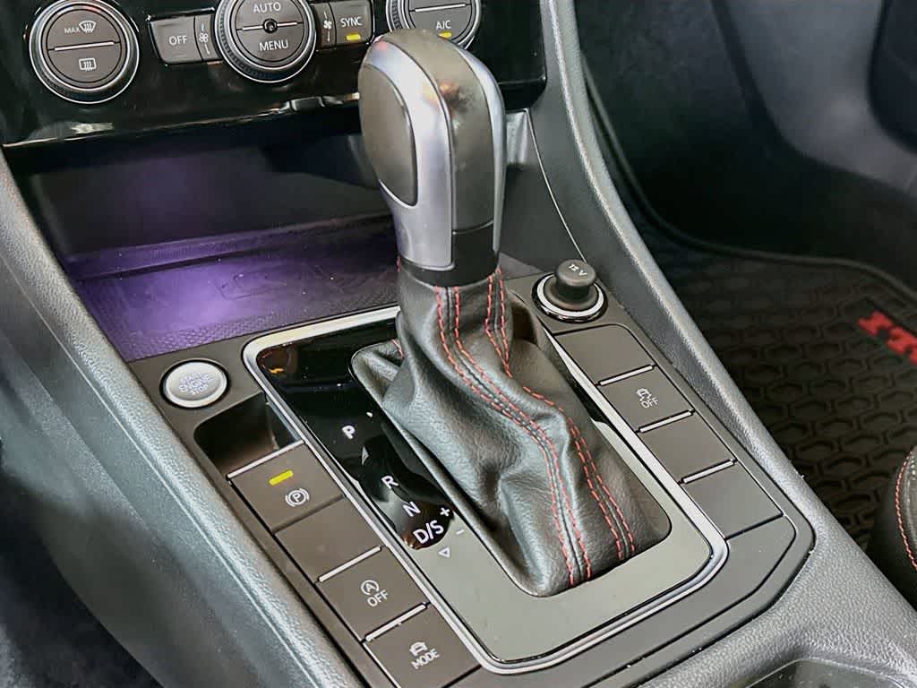 Thumbnail: 2021 Volkswagen Jetta - 18