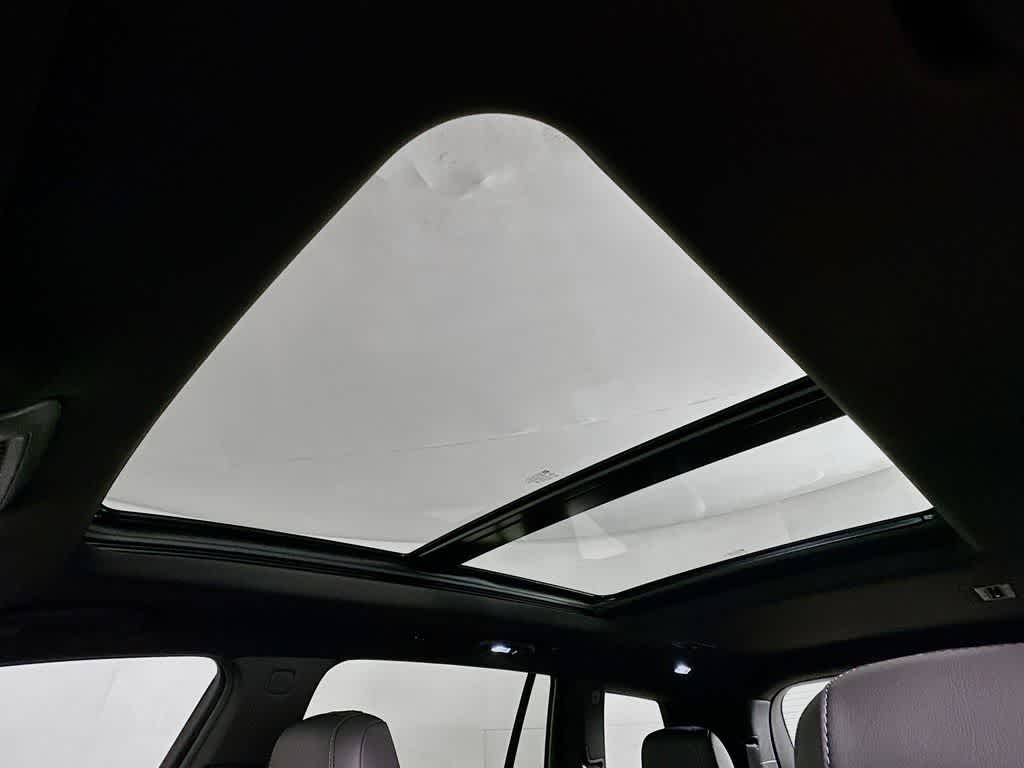 Thumbnail: 2025 Cadillac XT6 - 31