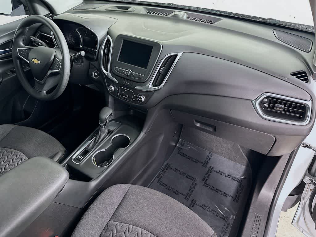 Thumbnail: 2022 Chevrolet Equinox - 32