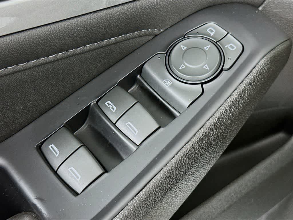Thumbnail: 2022 Chevrolet Traverse - 27