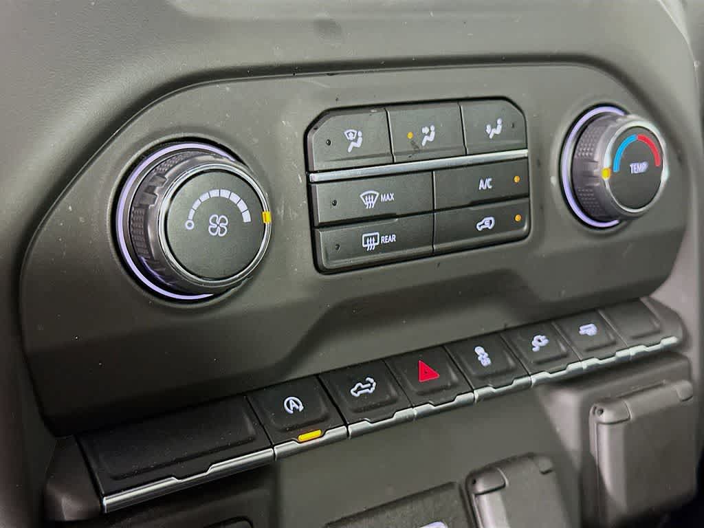 Thumbnail: 2021 Chevrolet Silverado 1500 - 16