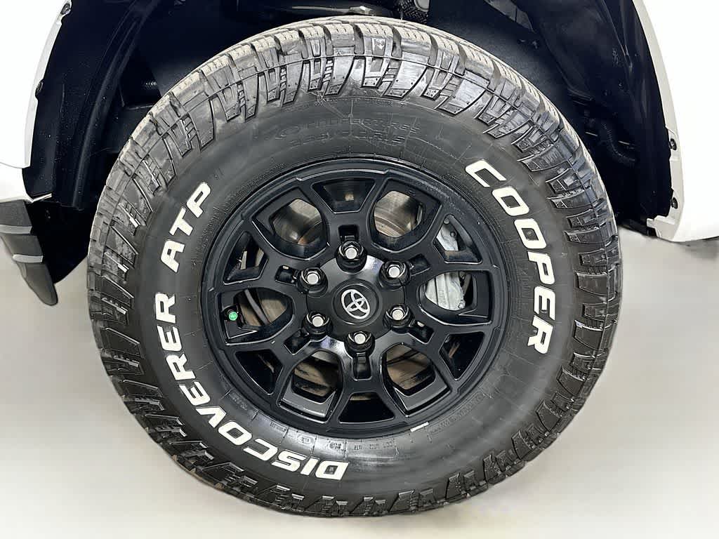 Thumbnail: 2022 Toyota Tacoma - 8