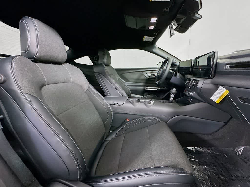 Thumbnail: 2025 Ford Mustang - 14