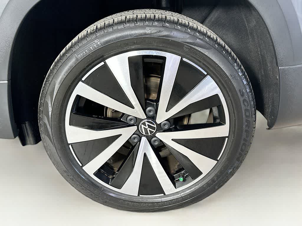 Thumbnail: 2023 Volkswagen Taos - 8