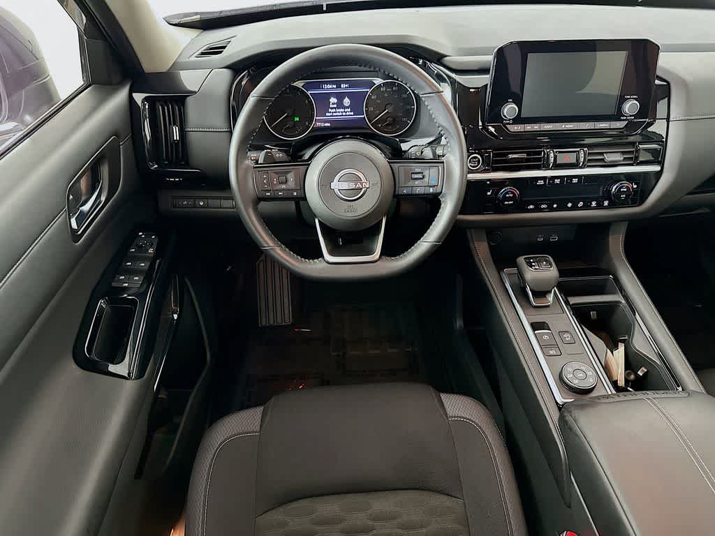Thumbnail: 2022 Nissan Pathfinder - 10