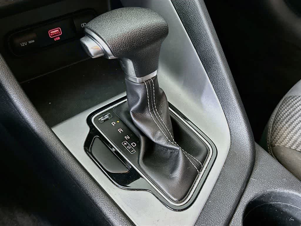 Thumbnail: 2020 Kia Niro - 18