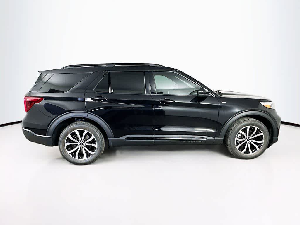 Thumbnail: 2022 Ford Explorer - 26