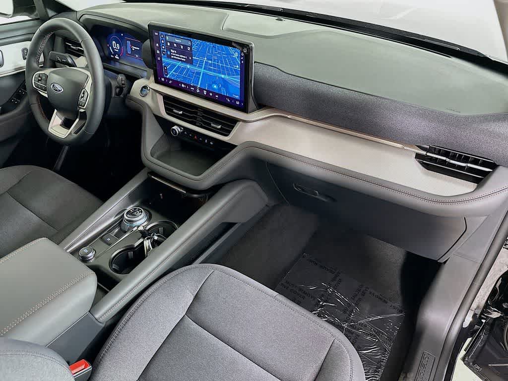 Thumbnail: 2025 Ford Explorer - 32