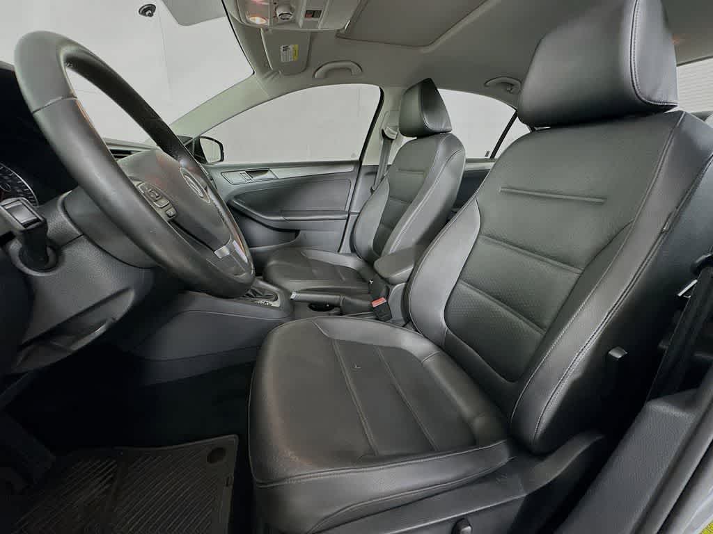 Thumbnail: 2014 Volkswagen Jetta - 12