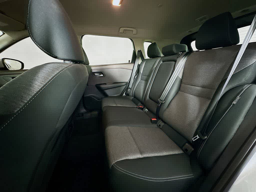 Thumbnail: 2022 Nissan Rogue - 14