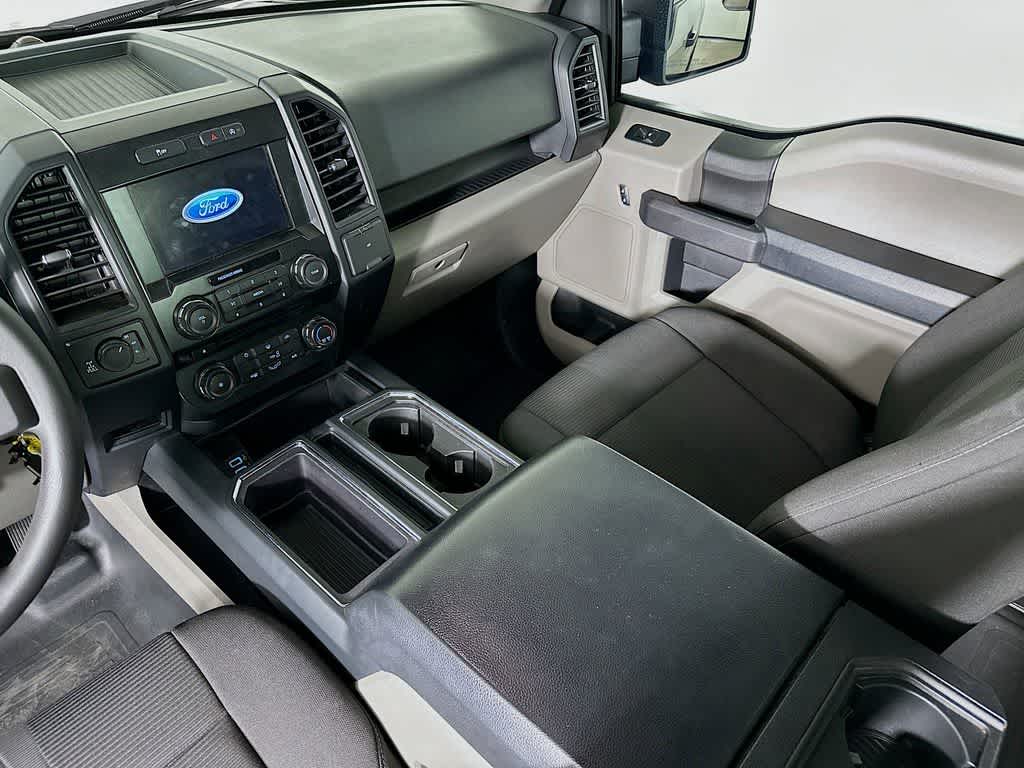 Thumbnail: 2017 Ford F-150 - 11