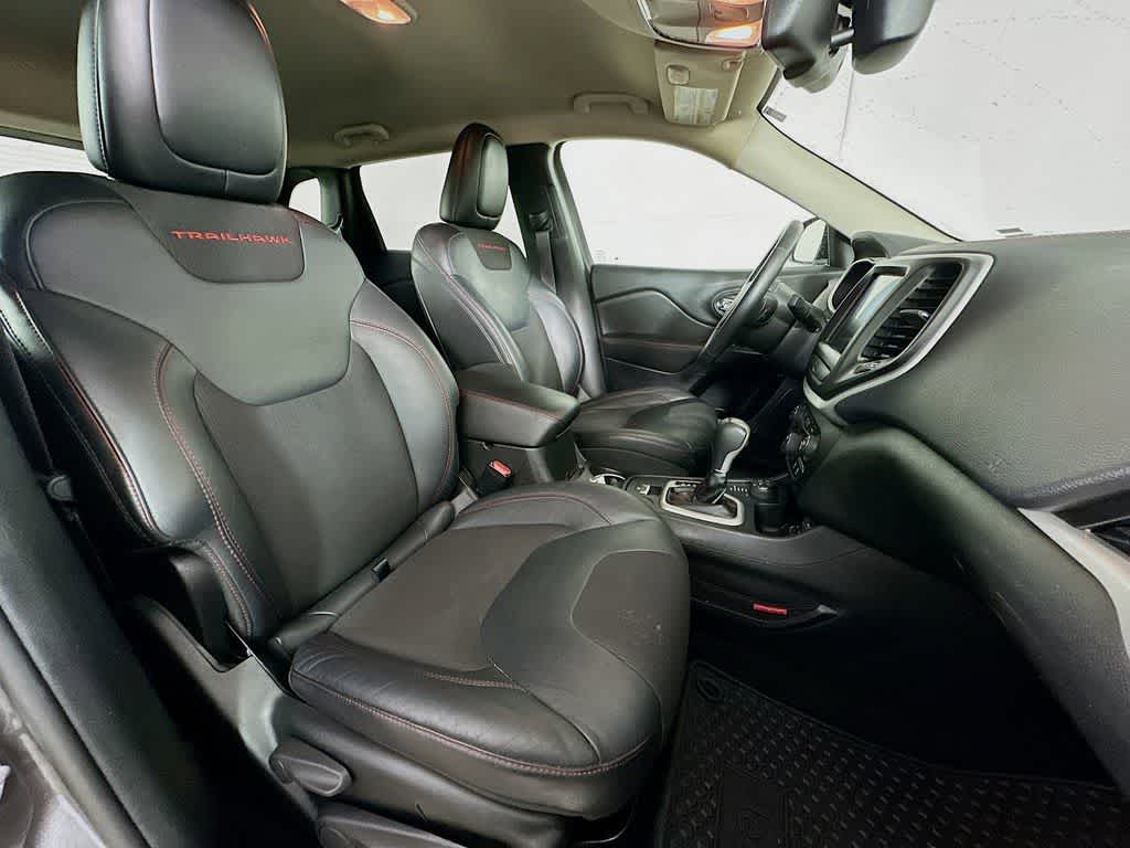 Thumbnail: 2015 Jeep Cherokee - 15