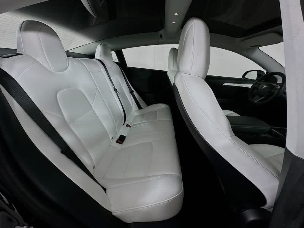 Thumbnail: 2021 Tesla Model 3 - 31
