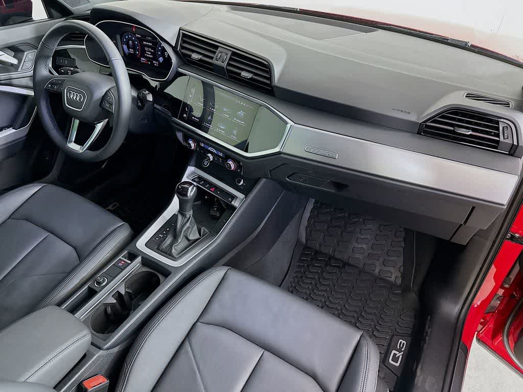 Thumbnail: 2024 Audi Q3 - 32