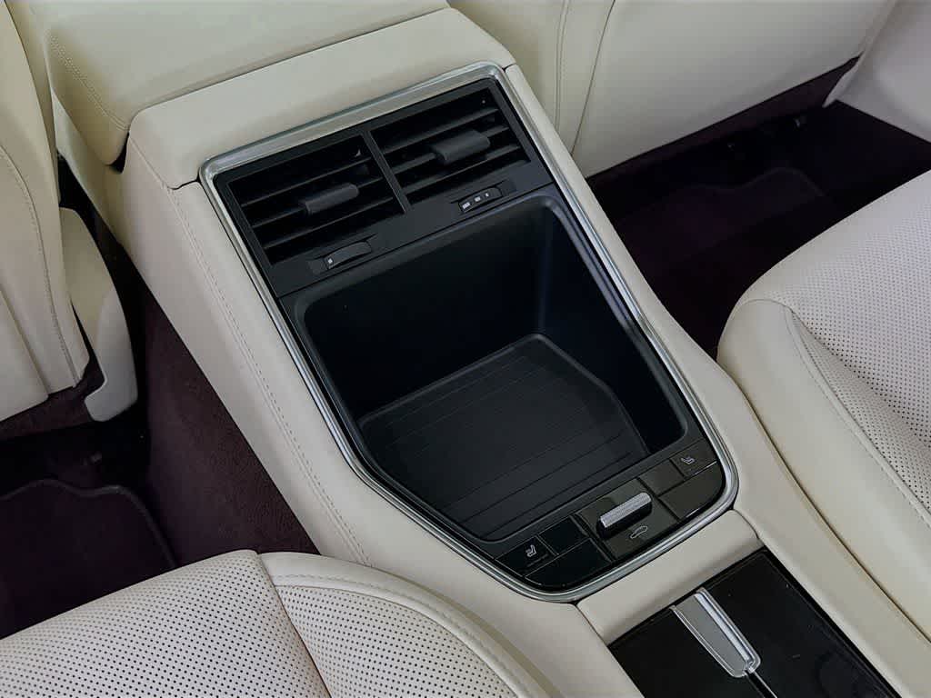 Thumbnail: 2020 Porsche Panamera - 13