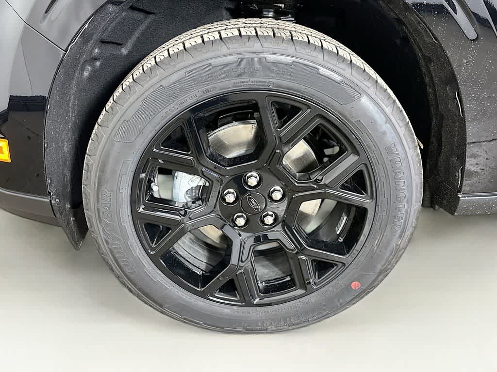 Thumbnail: 2025 Ford Maverick - 8