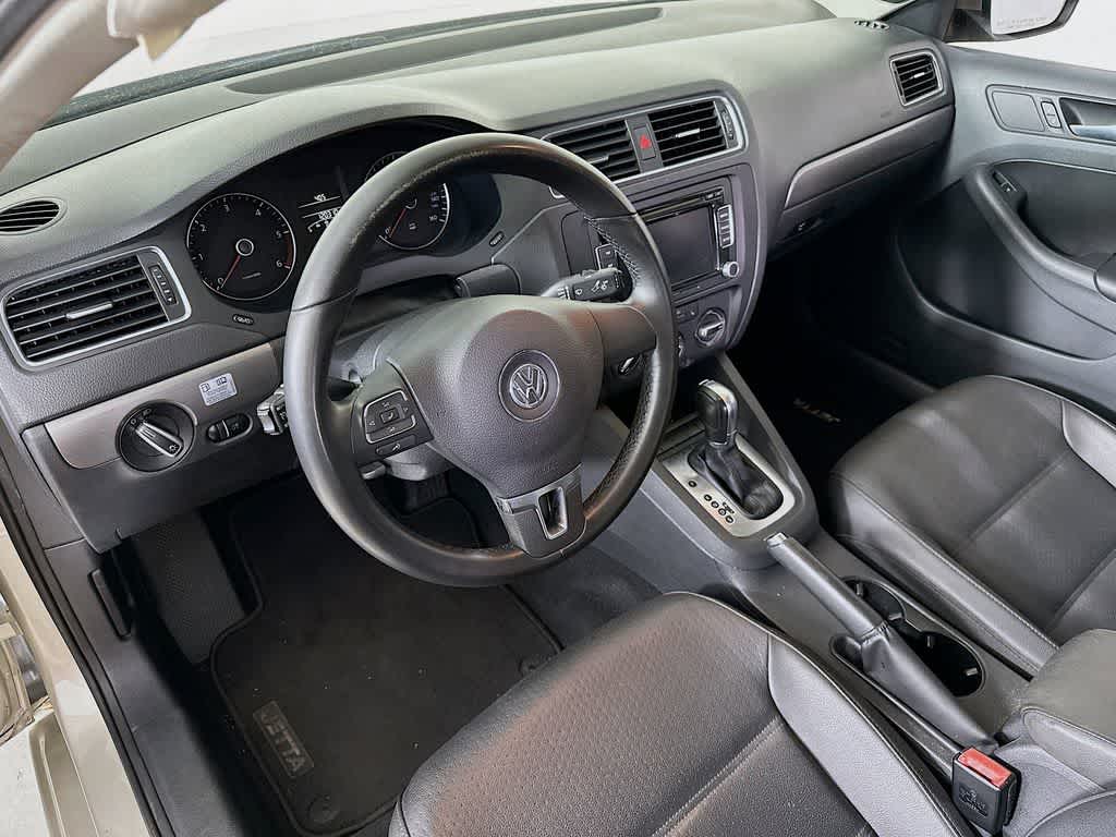 Thumbnail: 2013 Volkswagen Jetta - 2