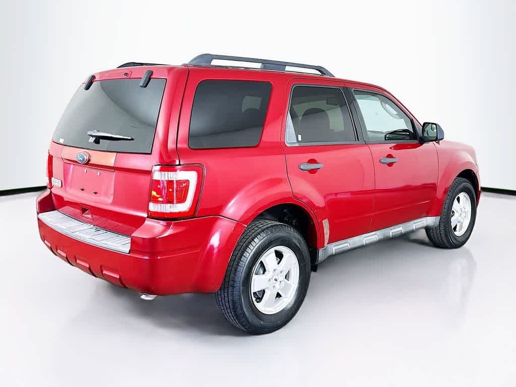 Thumbnail: 2011 Ford Escape - 23