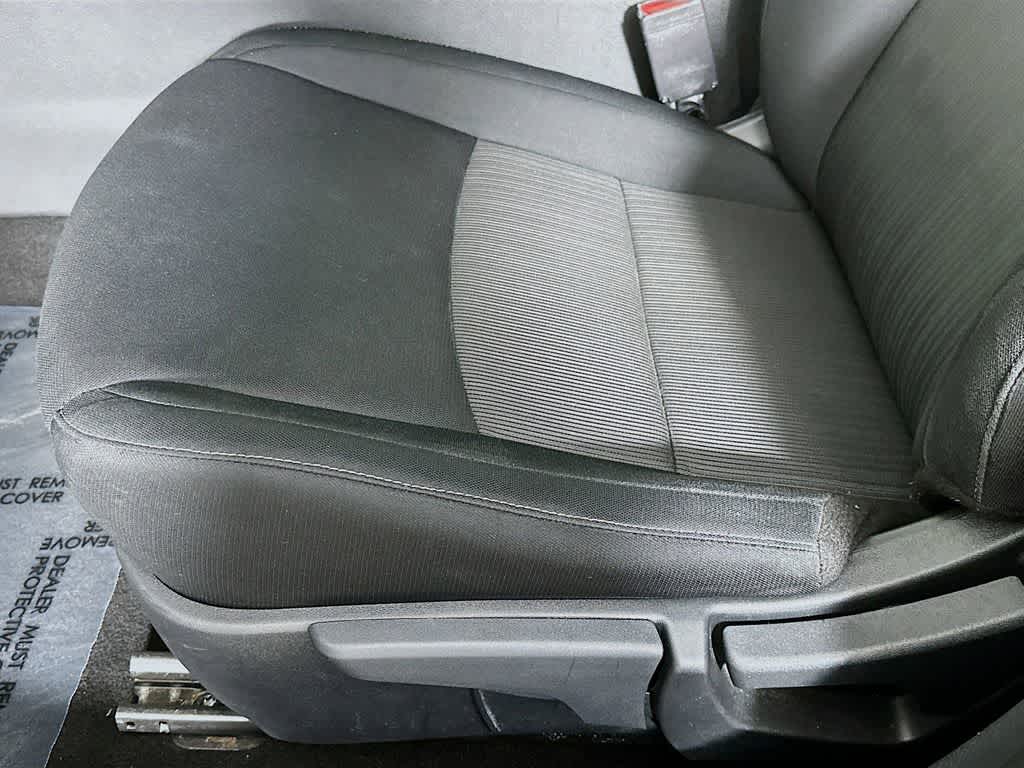 Thumbnail: 2022 Nissan Sentra - 28