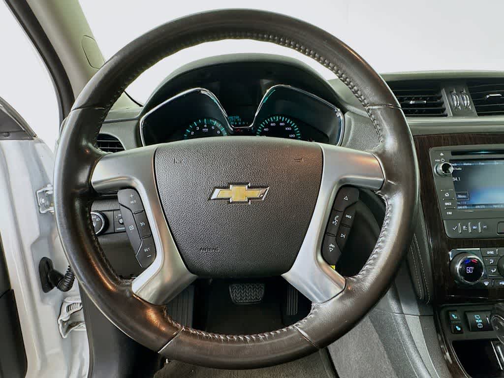 Thumbnail: 2017 Chevrolet Traverse - 16