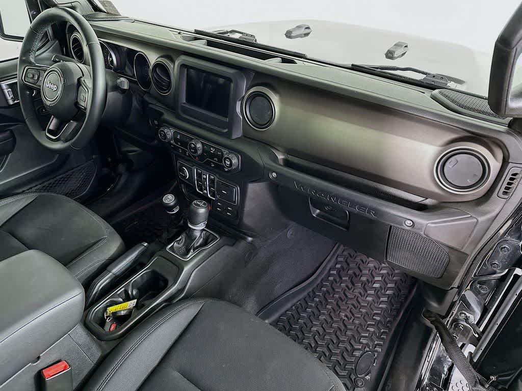 Thumbnail: 2018 Jeep Wrangler - 30