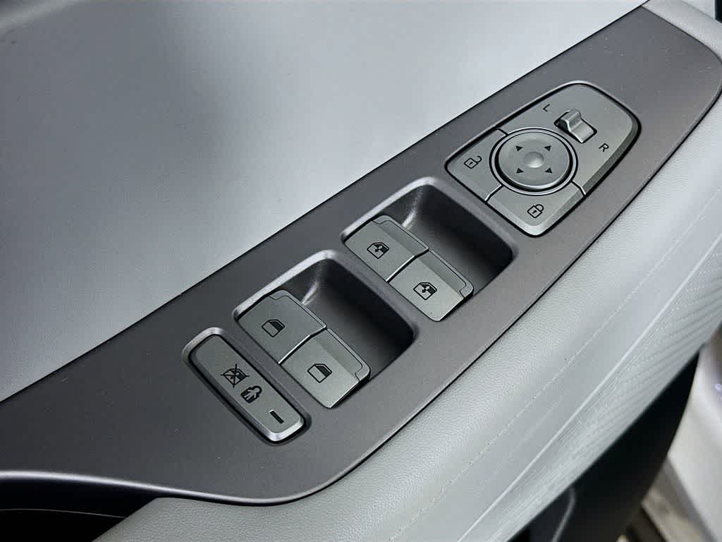 Thumbnail: 2025 Hyundai Palisade - 29