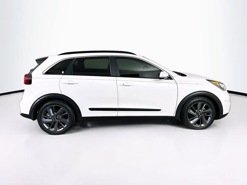 Thumbnail: 2017 Kia Niro - 26
