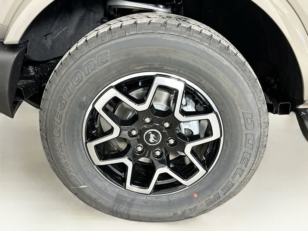 Thumbnail: 2025 Ford Bronco - 8